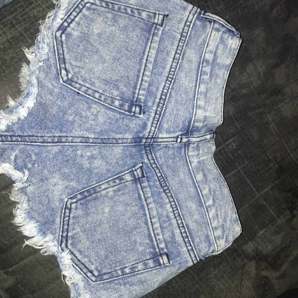 shorts - Picture 2 of 3